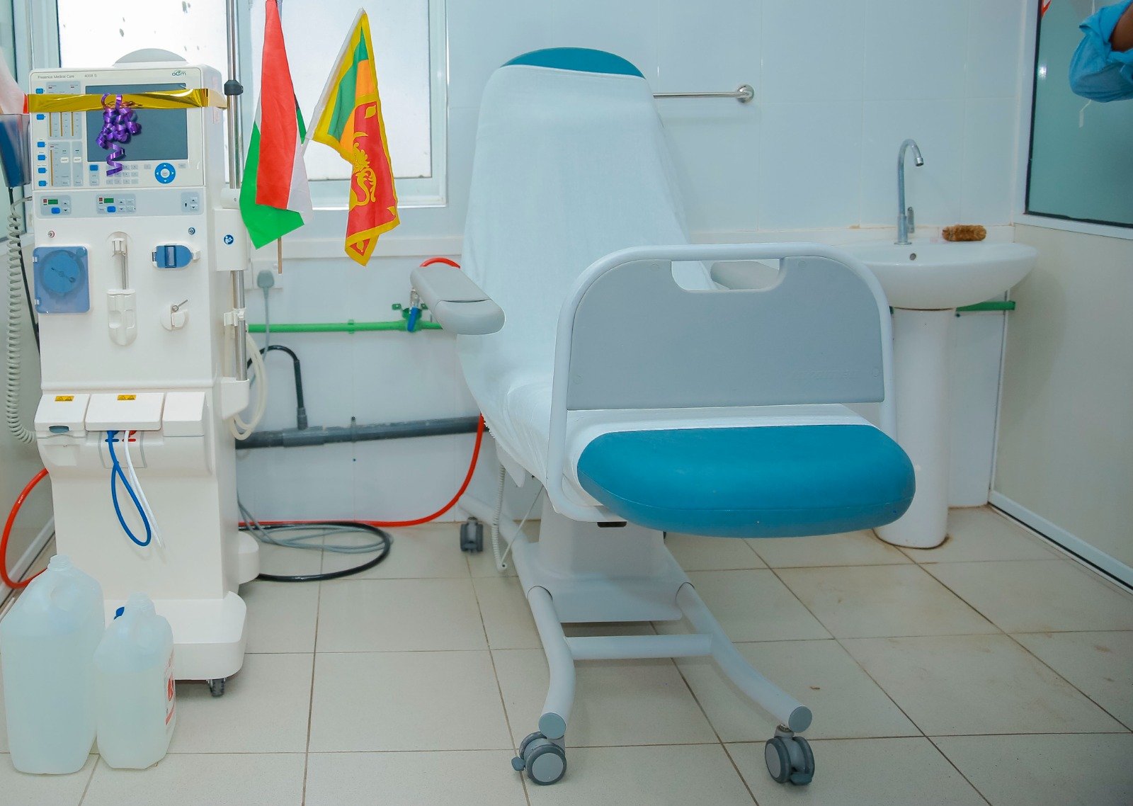 Donation of Dialysis Machine to Mahiyangana Base Hospital (6)