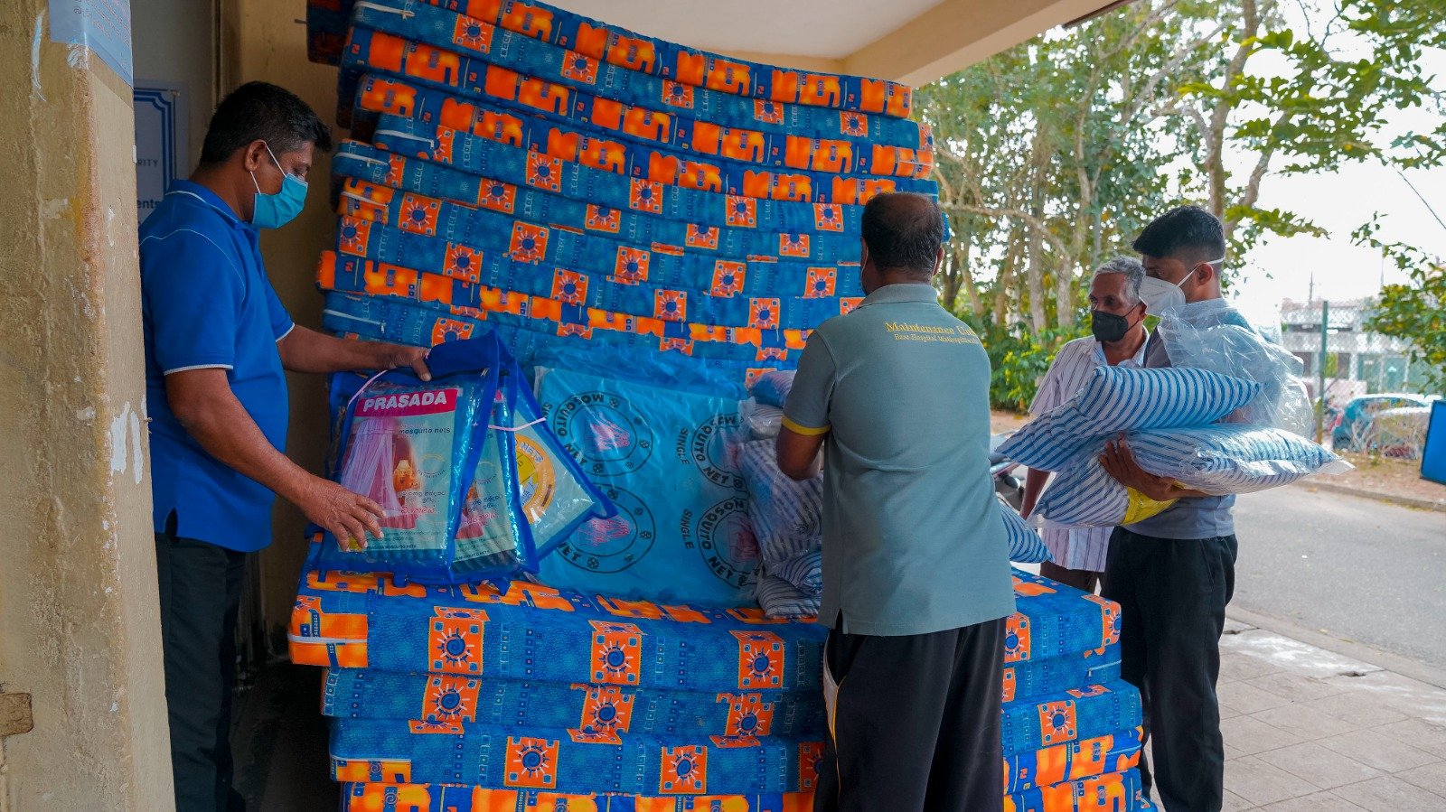 Donation of Pillows, Mattresses, and Mosquito Nets to Wathupitiwala Hospital (1)